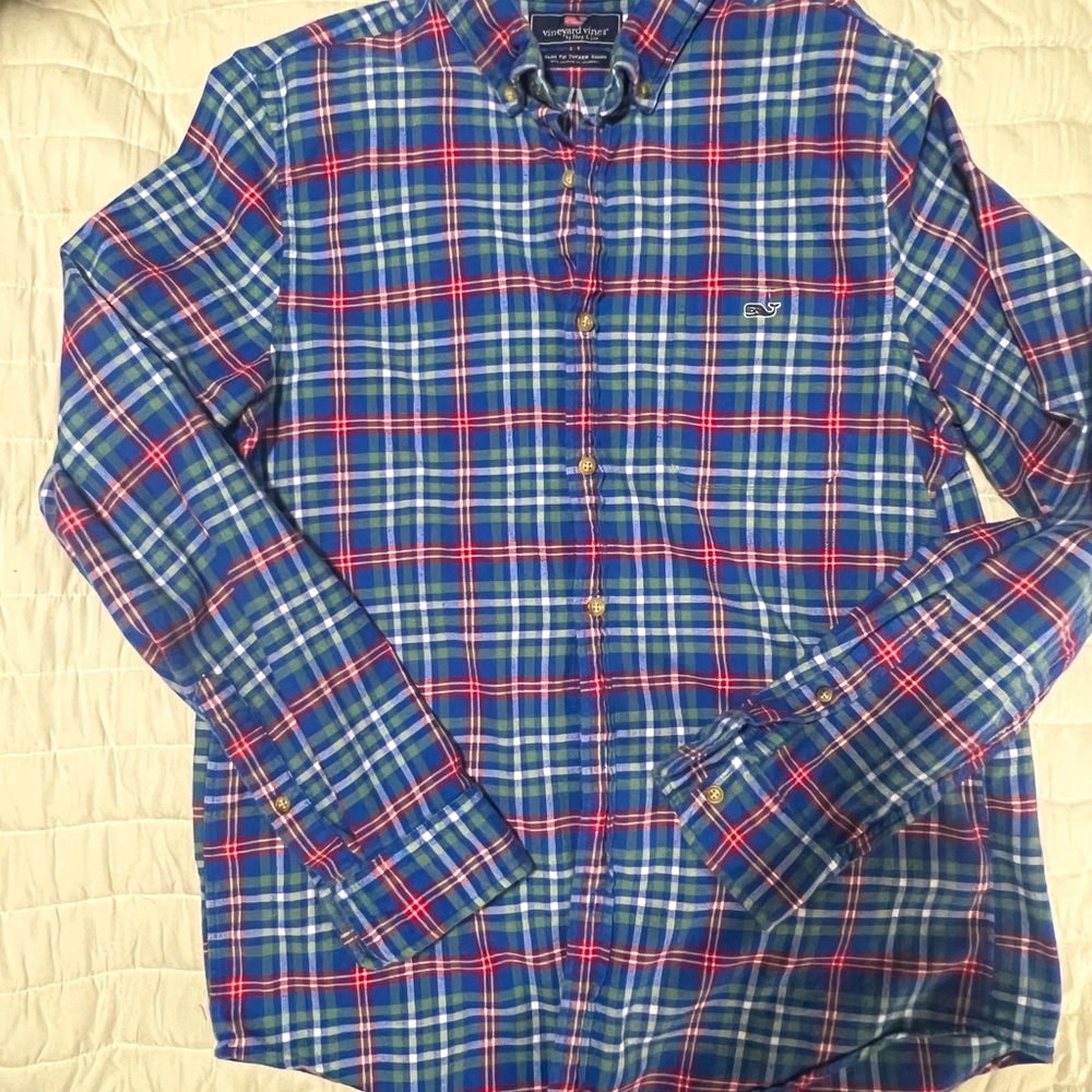 Size M- Vineyard Vine- perfect condition